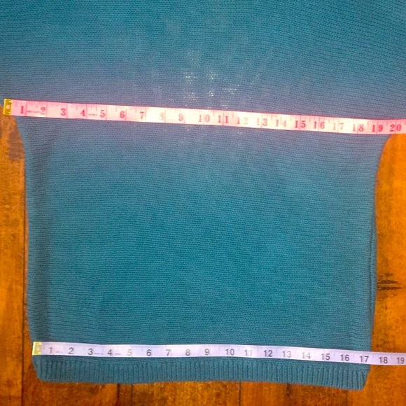 Banana Republic Relaxed Fit Sweater - Picture 5 of 9